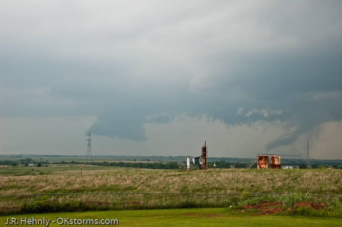 Simultaneous tornadoes continue on the ground for several minutes near Orlando, OK.