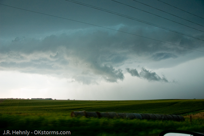 Approaching Greensburg from the south, we observed this lowering to our nothwest.