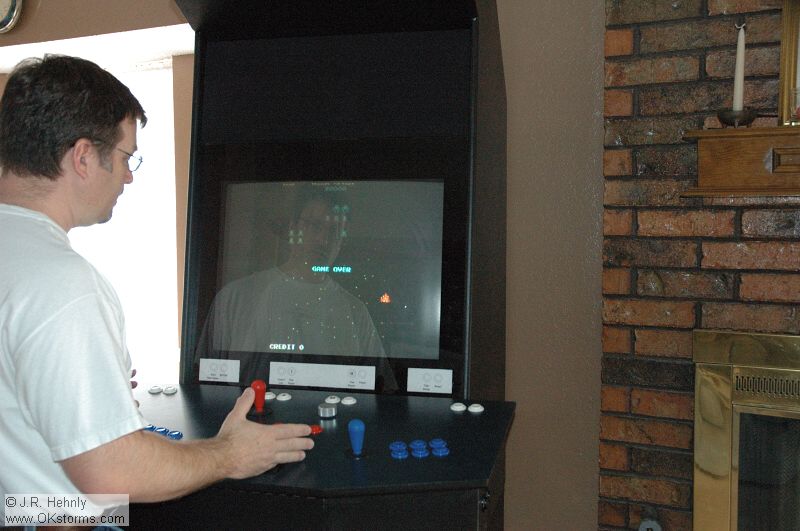 [#Beginning of Shooting Data Section]\nNikon D70s\nFocal Length: 27mm\nOptimize Image: \nColor Mode: Mode Ia (sRGB)\nLong Exposure NR: Off\n2005/03/17 09:41:47\nDigital Vari-Program: Auto\nWhite Balance: Auto\nTone Comp.: Auto\nCompressed RAW (12-bit)\nMetering Mode: Multi-Pattern\nAF Mode: AF-S\nHue Adjustment: 0�\nImage Size: Large (3008 x 2000)\n1/100 sec - F/5\nFlash Sync Mode: Front Curtain\nSaturation: Normal\nExposure Comp.: 0 EV\nAuto Flash Mode: Built-in TTL\nSharpening: Auto\nLens: 18-70mm F/3.5-4.5 G\nSensitivity: ISO 1600\nAuto Flash Comp: 0 EV\nImage Comment:                                     \n[#End of Shooting Data Section]