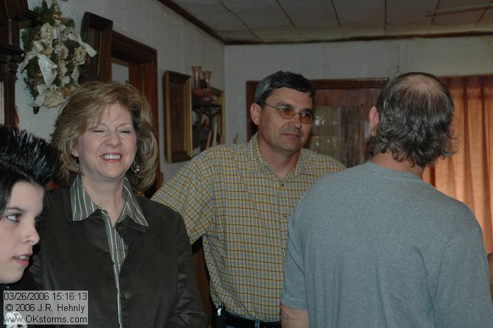 [#Beginning of Shooting Data Section]\nNikon D70s\nFocal Length: 48mm\nOptimize Image: \nColor Mode: Mode Ia (sRGB)\nLong Exposure NR: Off\n2006/03/26 15:16:13.7\nDigital Vari-Program: Auto\nWhite Balance: Auto\nTone Comp.: Auto\nCompressed RAW (12-bit)\nMetering Mode: Multi-Pattern\nAF Mode: AF-S\nHue Adjustment: 0�\nImage Size: Large (3008 x 2000)\n1/60 sec - F/4.5\nFlash Sync Mode: Front Curtain\nSaturation: Normal\nExposure Comp.: 0 EV\nAuto Flash Mode: Built-in TTL\nSharpening: Auto\nLens: 18-70mm F/3.5-4.5 G\nSensitivity: ISO 400\nAuto Flash Comp: 0 EV\nImage Comment:                                     \n[#End of Shooting Data Section]