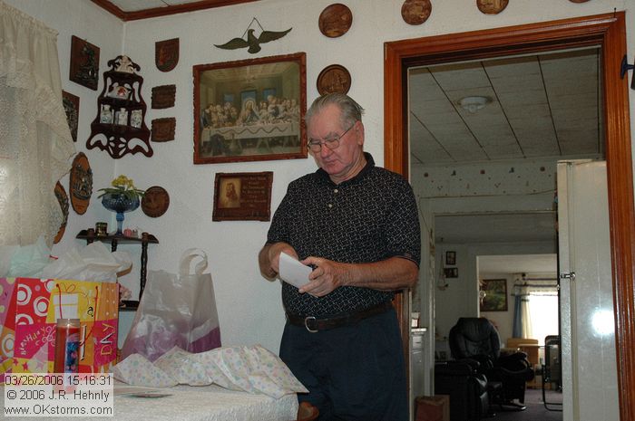 [#Beginning of Shooting Data Section]\nNikon D70s\nFocal Length: 27mm\nOptimize Image: \nColor Mode: Mode Ia (sRGB)\nLong Exposure NR: Off\n2006/03/26 15:16:31.1\nDigital Vari-Program: Auto\nWhite Balance: Auto\nTone Comp.: Auto\nCompressed RAW (12-bit)\nMetering Mode: Multi-Pattern\nAF Mode: AF-S\nHue Adjustment: 0�\nImage Size: Large (3008 x 2000)\n1/60 sec - F/3.8\nFlash Sync Mode: Front Curtain\nSaturation: Normal\nExposure Comp.: 0 EV\nAuto Flash Mode: Built-in TTL\nSharpening: Auto\nLens: 18-70mm F/3.5-4.5 G\nSensitivity: ISO 400\nAuto Flash Comp: 0 EV\nImage Comment:                                     \n[#End of Shooting Data Section]