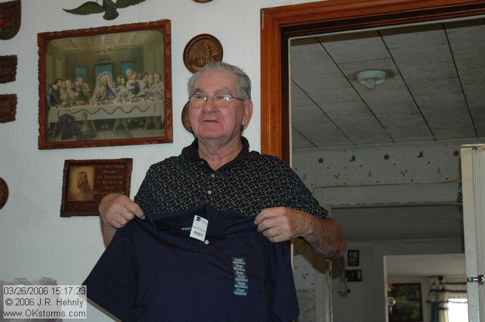 [#Beginning of Shooting Data Section]\nNikon D70s\nFocal Length: 40mm\nOptimize Image: \nColor Mode: Mode Ia (sRGB)\nLong Exposure NR: Off\n2006/03/26 15:17:23.8\nDigital Vari-Program: Auto\nWhite Balance: Auto\nTone Comp.: Auto\nCompressed RAW (12-bit)\nMetering Mode: Multi-Pattern\nAF Mode: AF-S\nHue Adjustment: 0�\nImage Size: Large (3008 x 2000)\n1/60 sec - F/4.5\nFlash Sync Mode: Front Curtain\nSaturation: Normal\nExposure Comp.: 0 EV\nAuto Flash Mode: Built-in TTL\nSharpening: Auto\nLens: 18-70mm F/3.5-4.5 G\nSensitivity: ISO 400\nAuto Flash Comp: 0 EV\nImage Comment:                                     \n[#End of Shooting Data Section]