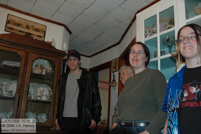 [#Beginning of Shooting Data Section]\nNikon D70s\nFocal Length: 22mm\nOptimize Image: \nColor Mode: Mode Ia (sRGB)\nLong Exposure NR: Off\n2006/03/26 15:19:30.9\nDigital Vari-Program: Auto\nWhite Balance: Auto\nTone Comp.: Auto\nCompressed RAW (12-bit)\nMetering Mode: Multi-Pattern\nAF Mode: AF-S\nHue Adjustment: 0�\nImage Size: Large (3008 x 2000)\n1/60 sec - F/3.8\nFlash Sync Mode: Front Curtain\nSaturation: Normal\nExposure Comp.: 0 EV\nAuto Flash Mode: Built-in TTL\nSharpening: Auto\nLens: 18-70mm F/3.5-4.5 G\nSensitivity: ISO 400\nAuto Flash Comp: 0 EV\nImage Comment:                                     \n[#End of Shooting Data Section]