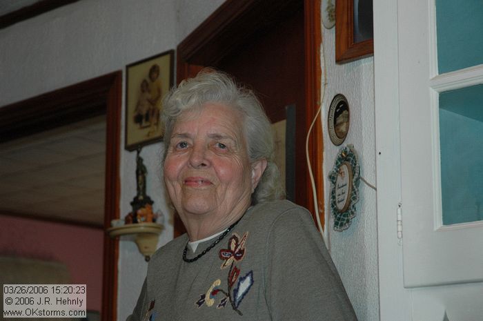 [#Beginning of Shooting Data Section]\nNikon D70s\nFocal Length: 62mm\nOptimize Image: \nColor Mode: Mode Ia (sRGB)\nLong Exposure NR: Off\n2006/03/26 15:20:23.1\nDigital Vari-Program: Auto\nWhite Balance: Auto\nTone Comp.: Auto\nCompressed RAW (12-bit)\nMetering Mode: Multi-Pattern\nAF Mode: AF-S\nHue Adjustment: 0�\nImage Size: Large (3008 x 2000)\n1/60 sec - F/4.5\nFlash Sync Mode: Front Curtain\nSaturation: Normal\nExposure Comp.: 0 EV\nAuto Flash Mode: Built-in TTL\nSharpening: Auto\nLens: 18-70mm F/3.5-4.5 G\nSensitivity: ISO 400\nAuto Flash Comp: 0 EV\nImage Comment:                                     \n[#End of Shooting Data Section]