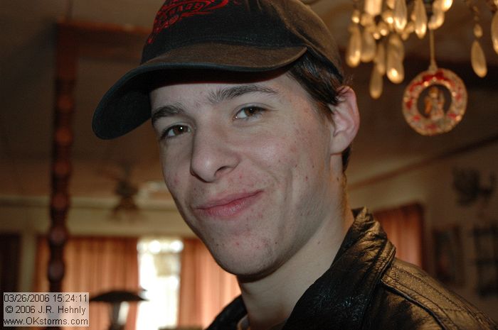 [#Beginning of Shooting Data Section]\nNikon D70s\nFocal Length: 35mm\nOptimize Image: \nColor Mode: Mode Ia (sRGB)\nLong Exposure NR: Off\n2006/03/26 15:24:11.9\nDigital Vari-Program: Auto\nWhite Balance: Auto\nTone Comp.: Auto\nCompressed RAW (12-bit)\nMetering Mode: Multi-Pattern\nAF Mode: AF-S\nHue Adjustment: 0�\nImage Size: Large (3008 x 2000)\n1/60 sec - F/4.2\nFlash Sync Mode: Front Curtain\nSaturation: Normal\nExposure Comp.: 0 EV\nAuto Flash Mode: Built-in TTL\nSharpening: Auto\nLens: 18-70mm F/3.5-4.5 G\nSensitivity: ISO 400\nAuto Flash Comp: 0 EV\nImage Comment:                                     \n[#End of Shooting Data Section]