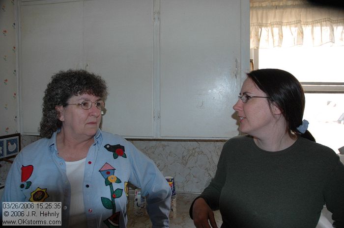 [#Beginning of Shooting Data Section]\nNikon D70s\nFocal Length: 18mm\nOptimize Image: \nColor Mode: Mode Ia (sRGB)\nLong Exposure NR: Off\n2006/03/26 15:25:35.8\nDigital Vari-Program: Auto\nWhite Balance: Auto\nTone Comp.: Auto\nCompressed RAW (12-bit)\nMetering Mode: Multi-Pattern\nAF Mode: AF-S\nHue Adjustment: 0�\nImage Size: Large (3008 x 2000)\n1/60 sec - F/3.5\nFlash Sync Mode: Front Curtain\nSaturation: Normal\nExposure Comp.: 0 EV\nAuto Flash Mode: Built-in TTL\nSharpening: Auto\nLens: 18-70mm F/3.5-4.5 G\nSensitivity: ISO 400\nAuto Flash Comp: 0 EV\nImage Comment:                                     \n[#End of Shooting Data Section]