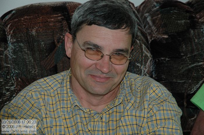 [#Beginning of Shooting Data Section]\nNikon D70s\nFocal Length: 70mm\nOptimize Image: \nColor Mode: Mode Ia (sRGB)\nLong Exposure NR: Off\n2006/03/26 17:00:23.7\nDigital Vari-Program: Auto\nWhite Balance: Auto\nTone Comp.: Auto\nCompressed RAW (12-bit)\nMetering Mode: Multi-Pattern\nAF Mode: AF-S\nHue Adjustment: 0�\nImage Size: Large (3008 x 2000)\n1/60 sec - F/4.5\nFlash Sync Mode: Front Curtain\nSaturation: Normal\nExposure Comp.: 0 EV\nAuto Flash Mode: Built-in TTL\nSharpening: Auto\nLens: 18-70mm F/3.5-4.5 G\nSensitivity: ISO 400\nAuto Flash Comp: 0 EV\nImage Comment:                                     \n[#End of Shooting Data Section]