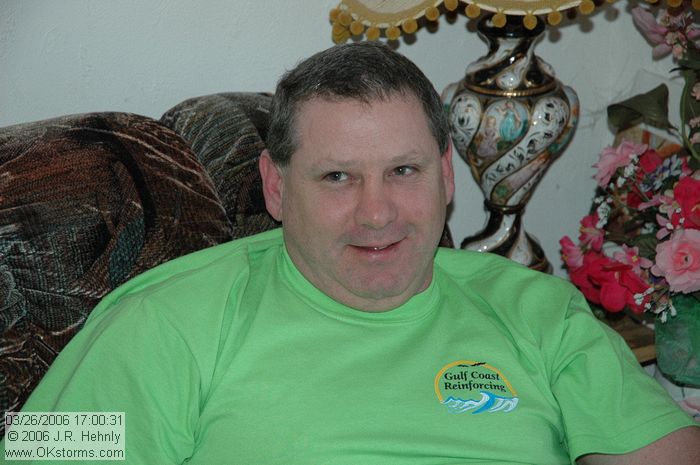 [#Beginning of Shooting Data Section]\nNikon D70s\nFocal Length: 70mm\nOptimize Image: \nColor Mode: Mode Ia (sRGB)\nLong Exposure NR: Off\n2006/03/26 17:00:31.8\nDigital Vari-Program: Auto\nWhite Balance: Auto\nTone Comp.: Auto\nCompressed RAW (12-bit)\nMetering Mode: Multi-Pattern\nAF Mode: AF-S\nHue Adjustment: 0�\nImage Size: Large (3008 x 2000)\n1/60 sec - F/4.5\nFlash Sync Mode: Front Curtain\nSaturation: Normal\nExposure Comp.: 0 EV\nAuto Flash Mode: Built-in TTL\nSharpening: Auto\nLens: 18-70mm F/3.5-4.5 G\nSensitivity: ISO 400\nAuto Flash Comp: 0 EV\nImage Comment:                                     \n[#End of Shooting Data Section]