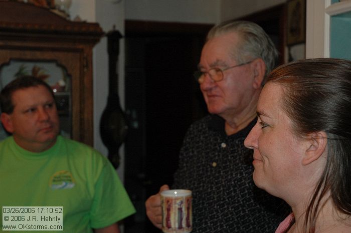 [#Beginning of Shooting Data Section]\nNikon D70s\nFocal Length: 44mm\nOptimize Image: \nColor Mode: Mode Ia (sRGB)\nLong Exposure NR: Off\n2006/03/26 17:10:52\nDigital Vari-Program: Auto\nWhite Balance: Auto\nTone Comp.: Auto\nCompressed RAW (12-bit)\nMetering Mode: Multi-Pattern\nAF Mode: AF-S\nHue Adjustment: 0�\nImage Size: Large (3008 x 2000)\n1/60 sec - F/4.5\nFlash Sync Mode: Front Curtain\nSaturation: Normal\nExposure Comp.: 0 EV\nAuto Flash Mode: Built-in TTL\nSharpening: Auto\nLens: 18-70mm F/3.5-4.5 G\nSensitivity: ISO 400\nAuto Flash Comp: 0 EV\nImage Comment:                                     \n[#End of Shooting Data Section]