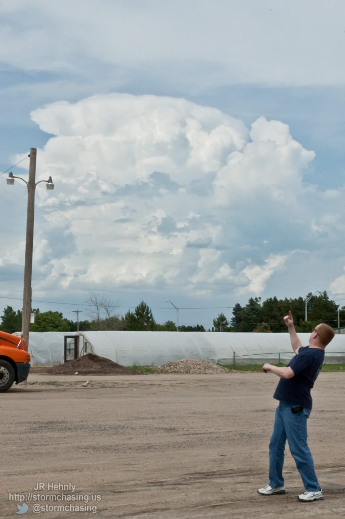 Kenneth asking the storm to our north to come this way - 6/1/2009 3:33:11 PM - Russell, Kansas - USA - 