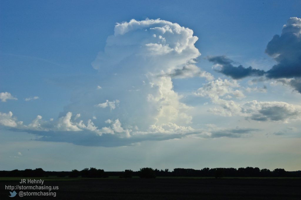 No severe weather today, just weak thunderstorms. Impressive looking 'mushroom cloud' cell near great Bend - 6/1/2009 6:36:18 PM - Hoisington, Kansas - USA - 