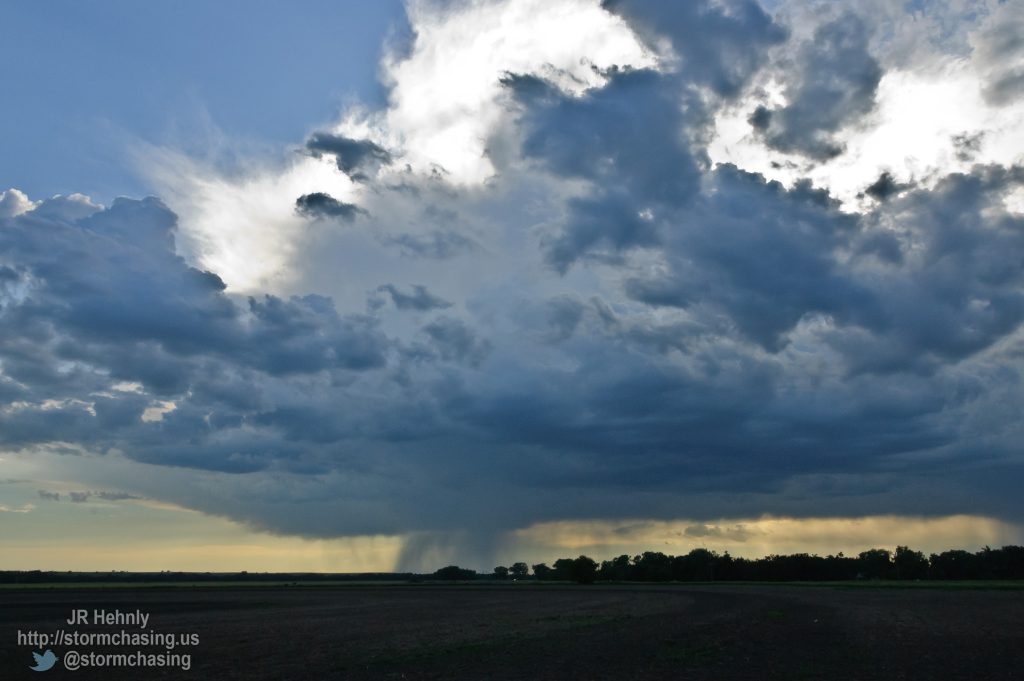 No severe weather today, just weak thunderstorms. Impressive looking 'mushroom cloud' cell near great Bend - 6/1/2009 6:42:06 PM - Hoisington, Kansas - USA - 